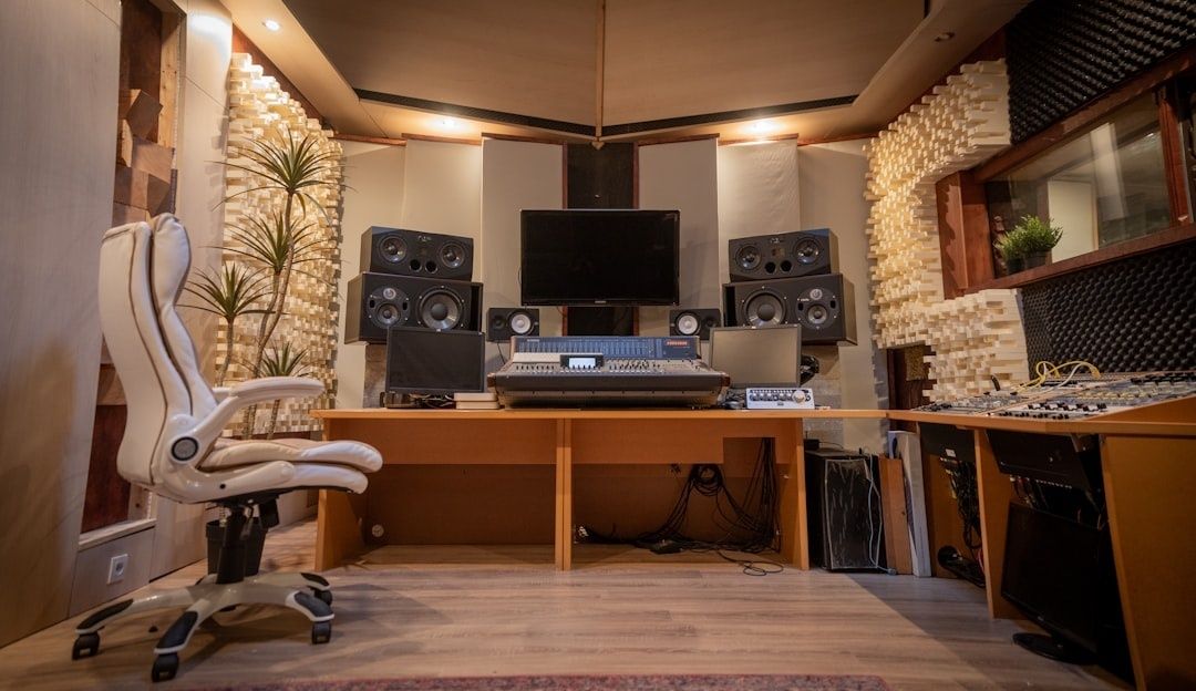 Optimiser le traitement acoustique sans transformer son espace en bunker